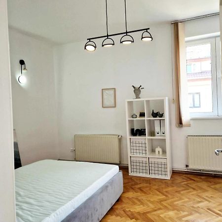 Olv Nomad Apartment Cluj-Napoca Luaran gambar